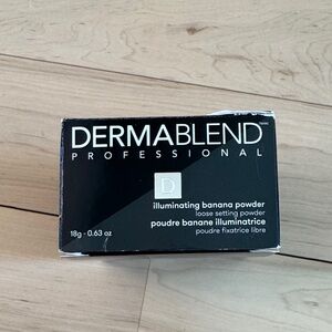 Dermablend Illuminating Banana Loose Setting Powder-New